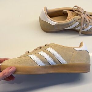 Adidas Gazelle 8.5 Tan and White Suede Sneakers